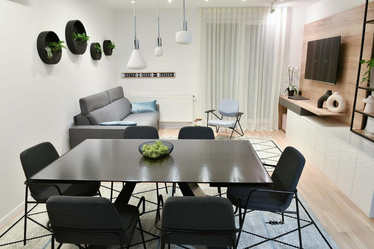 Astra Urban Garden Apartment, 2 Garage Parking Spaces Zagabria Esterno foto